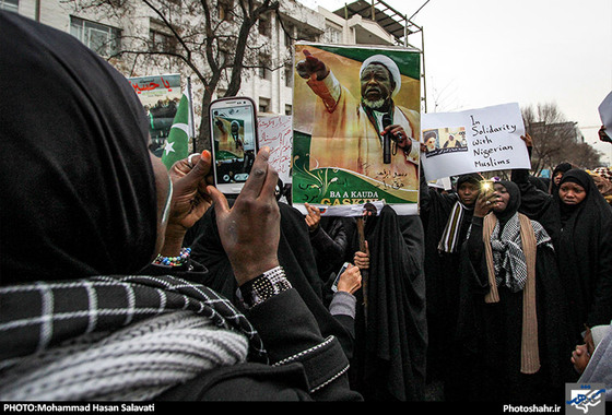 گزارش تصویری | تجمع اعتراض‌آمیز در محکومیت کشتار شیعیان نیجریه‎ در مشهد | عکس : محمد حسن صلواتی / شهرآرا