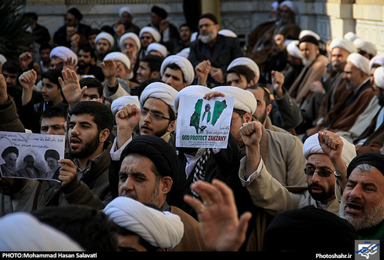  تجمع طلاب حوزه های علمیه مشهد در حمایت از شیعیان نیجریه | عکس : محمد حسن صلواتی /شهرآرا