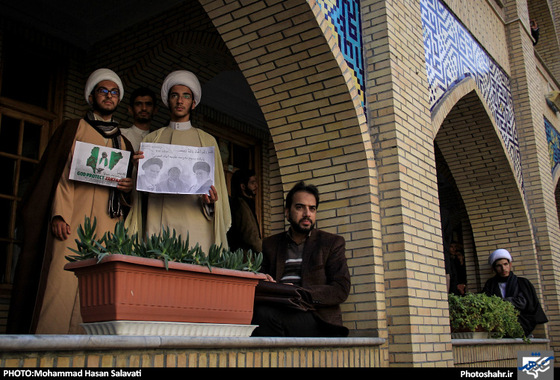  تجمع طلاب حوزه های علمیه مشهد در حمایت از شیعیان نیجریه | عکس : محمد حسن صلواتی /شهرآرا