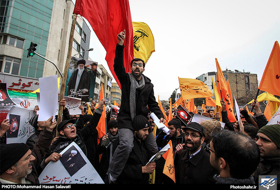 گزارش تصویری | تجمع اعتراض آمیز مردم مشهد به اعدام شیخ نمر | عکس : محمد حسن صلواتی /شهرآرا