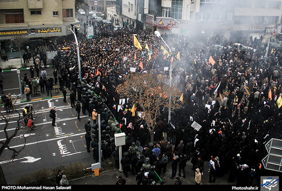 گزارش تصویری | تجمع اعتراض آمیز مردم مشهد به اعدام شیخ نمر | عکس : محمد حسن صلواتی /شهرآرا