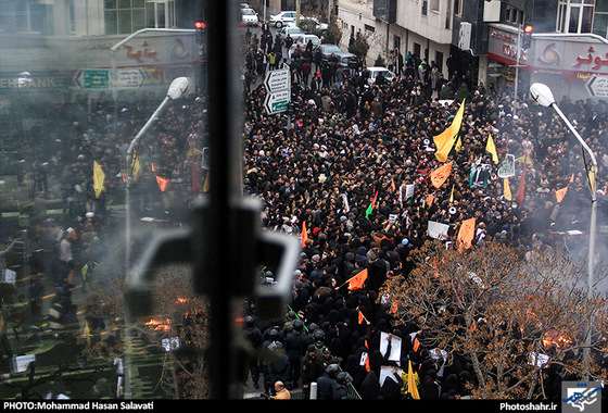 گزارش تصویری | تجمع اعتراض آمیز مردم مشهد به اعدام شیخ نمر | عکس : محمد حسن صلواتی /شهرآرا
