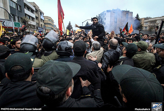 گزارش تصویری | تجمع اعتراض آمیز مردم مشهد به اعدام شیخ نمر | عکس : محمد حسن صلواتی /شهرآرا