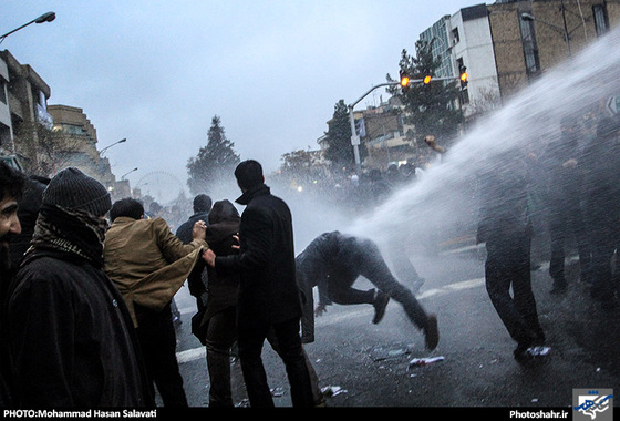 گزارش تصویری | تجمع اعتراض آمیز مردم مشهد به اعدام شیخ نمر | عکس : محمد حسن صلواتی /شهرآرا