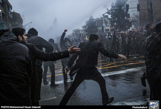 گزارش تصویری | تجمع اعتراض آمیز مردم مشهد به اعدام شیخ نمر | عکس : محمد حسن صلواتی /شهرآرا