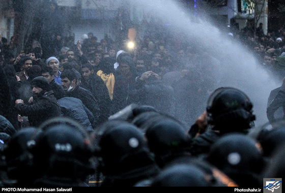 گزارش تصویری | تجمع اعتراض آمیز مردم مشهد به اعدام شیخ نمر | عکس : محمد حسن صلواتی /شهرآرا