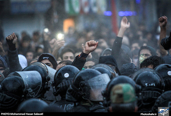 گزارش تصویری | تجمع اعتراض آمیز مردم مشهد به اعدام شیخ نمر | عکس : محمد حسن صلواتی /شهرآرا