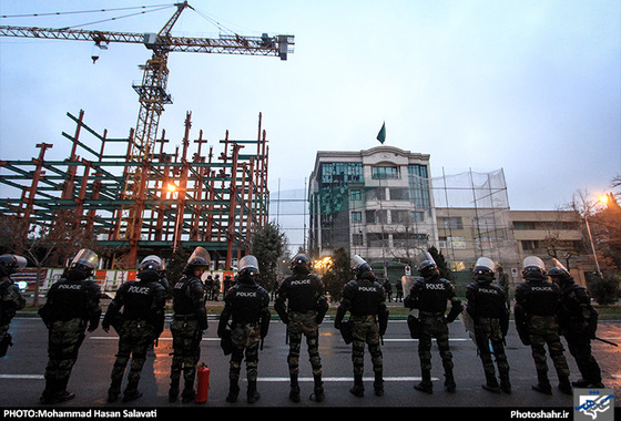 گزارش تصویری | تجمع اعتراض آمیز مردم مشهد به اعدام شیخ نمر | عکس : محمد حسن صلواتی /شهرآرا