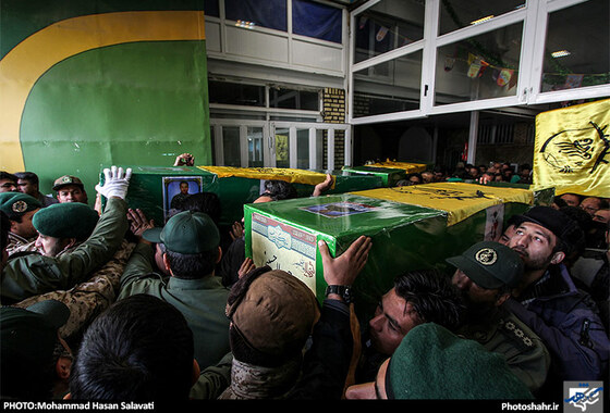 گزارش تصویری | تشییع پیکر سه شهید مدافع حرم در مشهد | عکس : محمد حسن صلواتی /شهرآرا