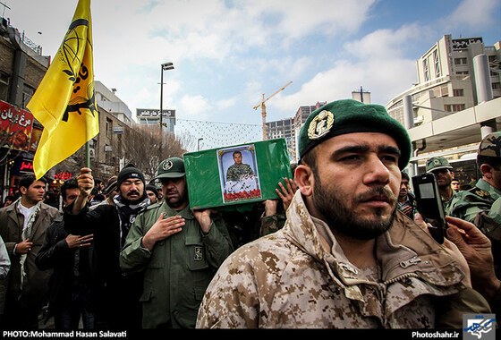 گزارش تصویری | تشییع پیکر سه شهید مدافع حرم در مشهد | عکس : محمد حسن صلواتی /شهرآرا