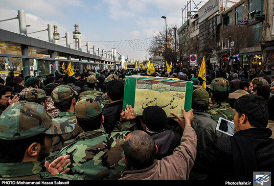 گزارش تصویری | تشییع پیکر سه شهید مدافع حرم در مشهد | عکس : محمد حسن صلواتی /شهرآرا