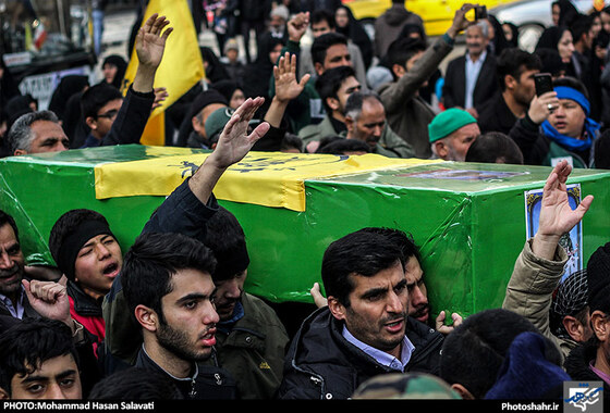 گزارش تصویری | تشییع پیکر سه شهید مدافع حرم در مشهد | عکس : محمد حسن صلواتی /شهرآرا