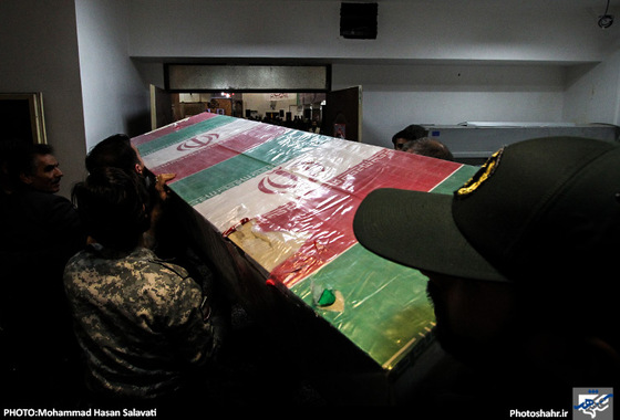 گزارش تصویری | مراسم وداع با پیکر شهیدان مدافع حرم سردار قاجاریان و رضایی | عکس : محمد حسن صلواتی /شهرآرا