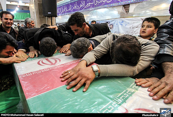 گزارش تصویری | مراسم وداع با پیکر شهیدان مدافع حرم سردار قاجاریان و رضایی | عکس : محمد حسن صلواتی /شهرآرا