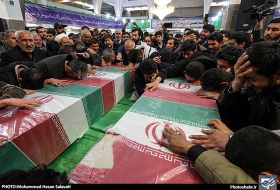 گزارش تصویری | مراسم وداع با پیکر شهیدان مدافع حرم سردار قاجاریان و رضایی | عکس : محمد حسن صلواتی /شهرآرا