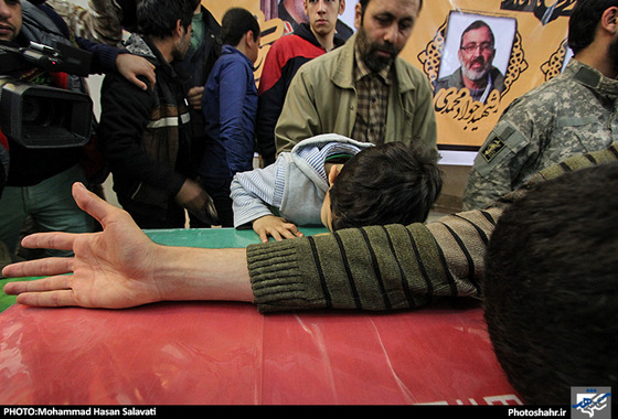 گزارش تصویری | مراسم وداع با پیکر شهیدان مدافع حرم سردار قاجاریان و رضایی | عکس : محمد حسن صلواتی /شهرآرا