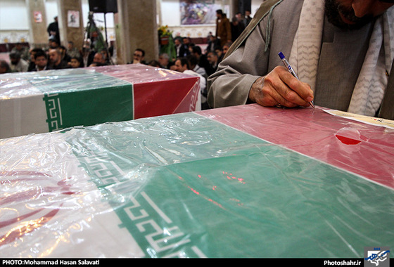 گزارش تصویری | مراسم وداع با پیکر شهیدان مدافع حرم سردار قاجاریان و رضایی | عکس : محمد حسن صلواتی /شهرآرا