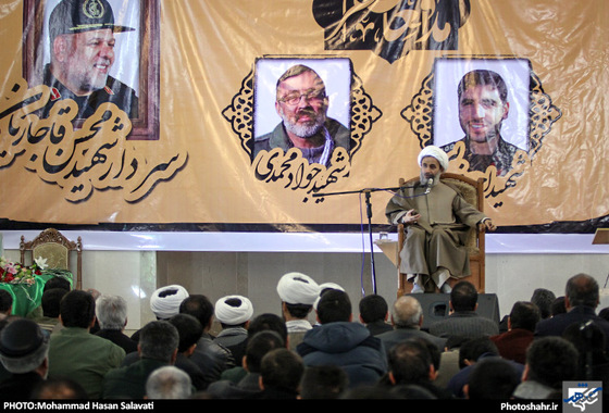 گزارش تصویری | مراسم وداع با پیکر شهیدان مدافع حرم سردار قاجاریان و رضایی | عکس : محمد حسن صلواتی /شهرآرا