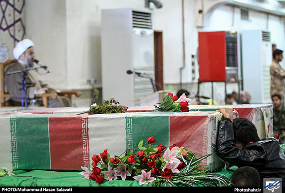 گزارش تصویری | مراسم وداع با پیکر شهیدان مدافع حرم سردار قاجاریان و رضایی | عکس : محمد حسن صلواتی /شهرآرا