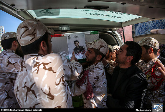 گزارش تصویری | تشییع پیکرهای مطهر شهیدان مدافع حرم قاجاریان و رضایی | عکس : محمد حسن صلواتی /شهرآرا