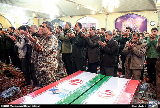 گزارش تصویری | تشییع پیکرهای مطهر شهیدان مدافع حرم قاجاریان و رضایی | عکس : محمد حسن صلواتی /شهرآرا