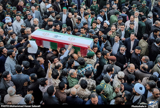 گزارش تصویری | تشییع پیکرهای مطهر شهیدان مدافع حرم قاجاریان و رضایی | عکس : محمد حسن صلواتی /شهرآرا