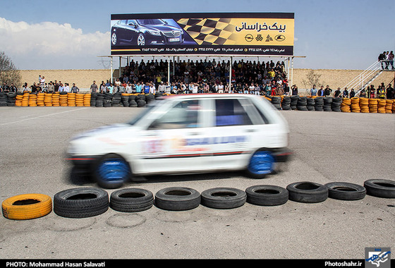 گزارش تصویری | مسابقات اتومبیلرانی سرعت جام شهدا | عکس : محمد حسن صلواتی /شهرآرا