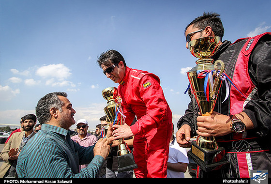 گزارش تصویری | مسابقات اتومبیلرانی سرعت جام شهدا | عکس : محمد حسن صلواتی /شهرآرا