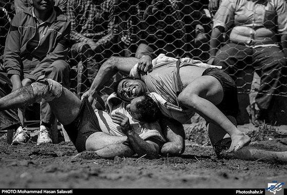 گزارش تصویری | مسابقات کشتی باچوخه در شهرستان فیروزه نیشابور | عکس : محمد حسن صلواتی / شهرآرا