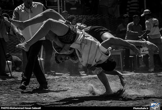 گزارش تصویری | مسابقات کشتی باچوخه در شهرستان فیروزه نیشابور | عکس : محمد حسن صلواتی / شهرآرا