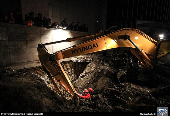 گزارش تصویری | عملیات خروج جسد کارگر مقنی از چاه | عکس : محمد حسن صلواتی /شهرآرا