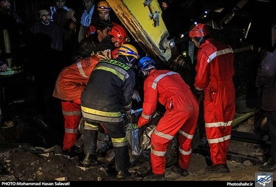 گزارش تصویری | عملیات خروج جسد کارگر مقنی از چاه | عکس : محمد حسن صلواتی /شهرآرا