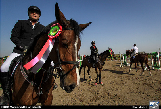 گزارش تصویری |  اولین دوره مسابقات پرش با اسب استان خراسان رضوی | عکس : محمد حسن صلواتی / شهرآرا