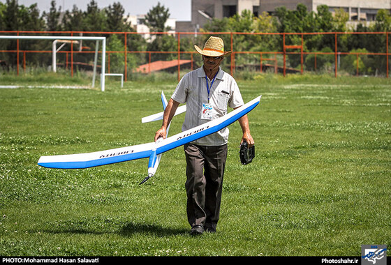 گزارش تصوریری | پرواز پرنده های بدون سرنشین در دانشگاه فردوسی |  عکس : محمد حسن صلواتی /شهرآرا
