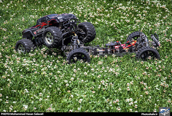 گزارش تصوریری | پرواز پرنده های بدون سرنشین در دانشگاه فردوسی |  عکس : محمد حسن صلواتی /شهرآرا