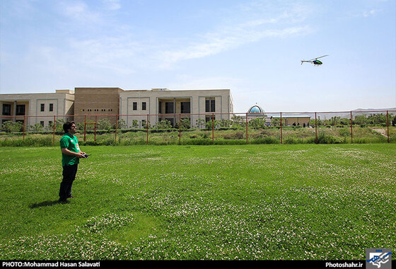 گزارش تصوریری | پرواز پرنده های بدون سرنشین در دانشگاه فردوسی |  عکس : محمد حسن صلواتی /شهرآرا