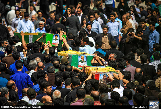 گزارش تصویری | تشییع پیکر مطهر 4 شهید مدافع حرم در مشهد | عکاس : محمد حسن صلواتی /شهرآرا