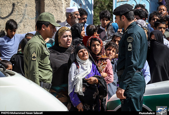 گزارش تصویری | بازسازی صحنه قتل سه عضو خانواده در شهرک باهنر مشهد | عکاس: محمد حسن صلواتی /شهرآرا