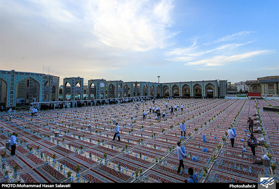گزارش تصویری | ضیافت افطار در حرم امام رضا علیه السلام | عکاس : محمد حسن صلواتی | شهرآرا