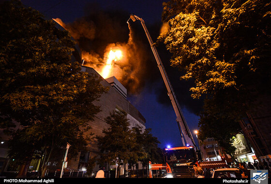 گزارش تصویری | آتش سوزی گسترده در برج سلمان مشهد | عکاس : محمد عقیلی /شهرآرا