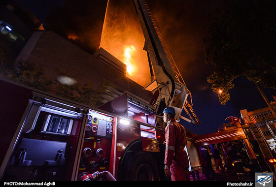 گزارش تصویری | آتش سوزی گسترده در برج سلمان مشهد | عکاس : محمد عقیلی /شهرآرا