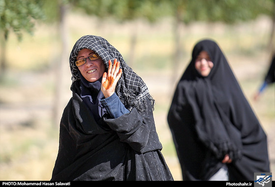گزارش تصویری | زائران پیاده در مسیر حرم امام رئوف | عکاس: محمد حسن صلواتی /شهرآرا