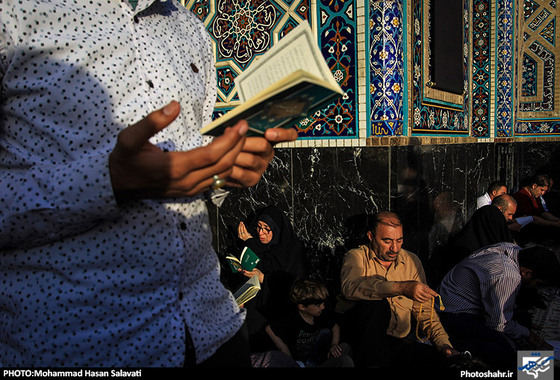 گزارش تصویری | مراسم دعای پر فیض عرفه در حرم رضوی | عکاس : محمد حسن صلواتی / شهرآرا