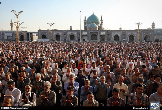 گزارش تصویری| اقامه ی نماز عید قربان در مشهد|  عکس : نیما نجف زاده/شهرآرا