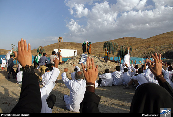 گزارش تصویری : بازسازی واقعه غدیر خم در مشهد | عکاس : حسین شریعت /شهرآرا