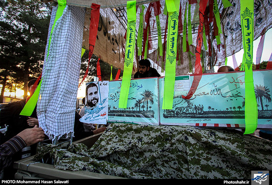 گزارش تصویری | استقبال از پیکر شهید حسن آزادی و 4 شهید دفاع مقدس در مشهد | عکاس : محمد حسن صلواتی /شهرآرا