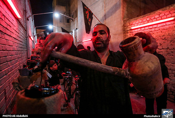 گزارش تصویری/ آیین سنتی مشعل گردانی حسینیه نجفی های مقیم مشهد/ عکاس :علی عبداللهی /شهرآرا