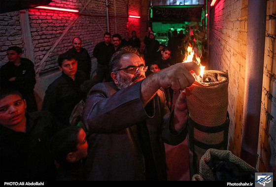 گزارش تصویری/ آیین سنتی مشعل گردانی حسینیه نجفی های مقیم مشهد/ عکاس :علی عبداللهی /شهرآرا