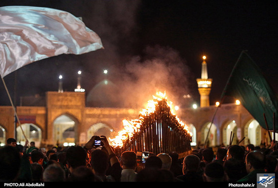 گزارش تصویری/ آیین سنتی مشعل گردانی حسینیه نجفی های مقیم مشهد/ عکاس :علی عبداللهی /شهرآرا