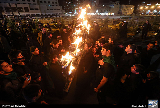 گزارش تصویری/ آیین سنتی مشعل گردانی حسینیه نجفی های مقیم مشهد/ عکاس :علی عبداللهی /شهرآرا
